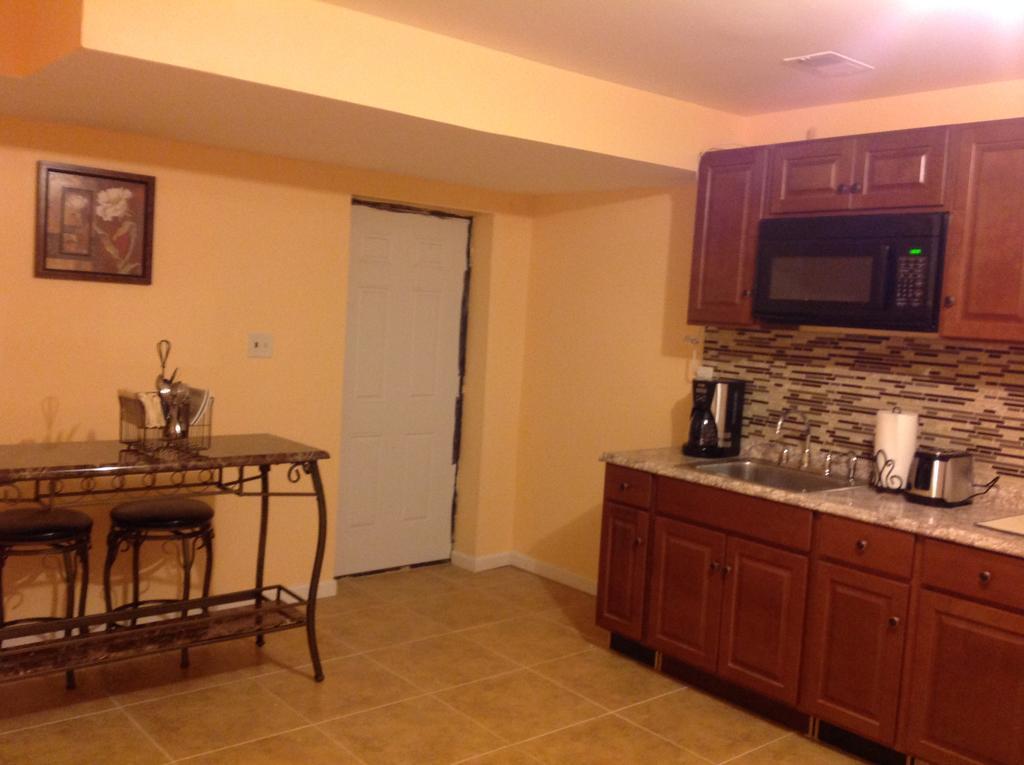 Mojoy Homesuites At Runyon Newark Zewnętrze zdjęcie